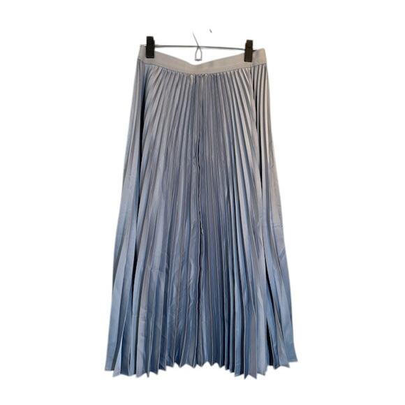 Halogen Dresses & Skirts - Halogen Light Baby Blue Crinkle Accordion Long Maxi Skirt Women Sz M